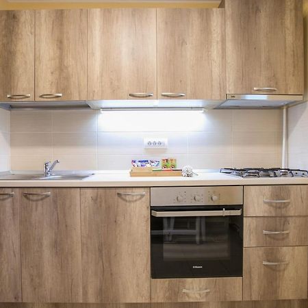 Golden Apartment Baneasa 부쿠레슈티 외부 사진