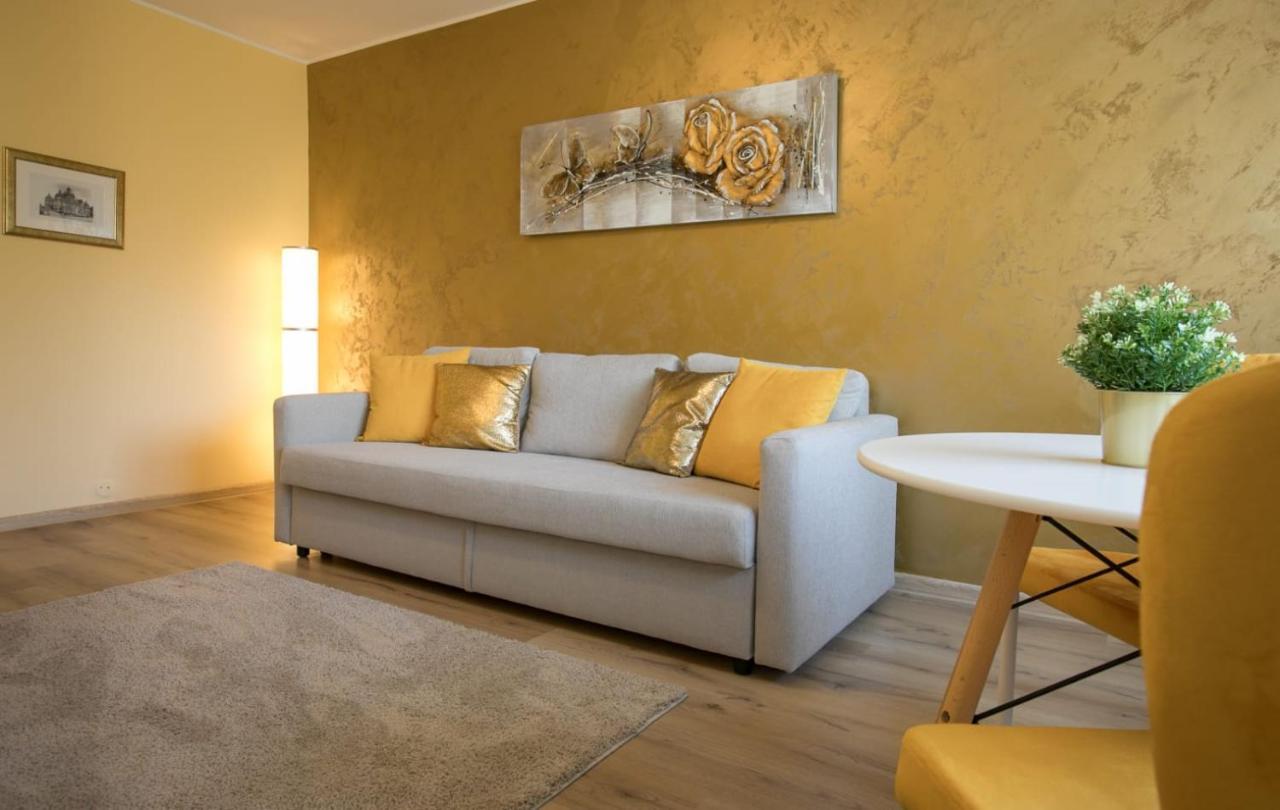 Golden Apartment Baneasa 부쿠레슈티 외부 사진