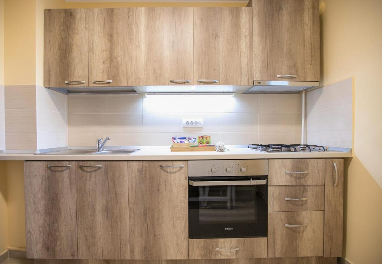 Golden Apartment Baneasa 부쿠레슈티 외부 사진
