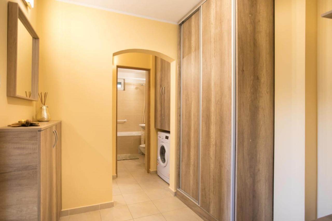 Golden Apartment Baneasa 부쿠레슈티 외부 사진