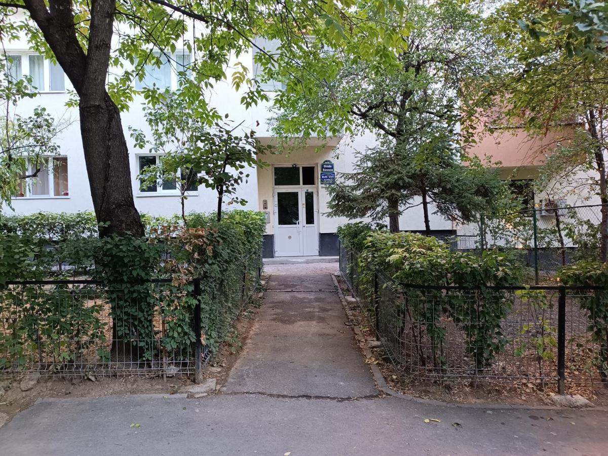 Golden Apartment Baneasa 부쿠레슈티 외부 사진